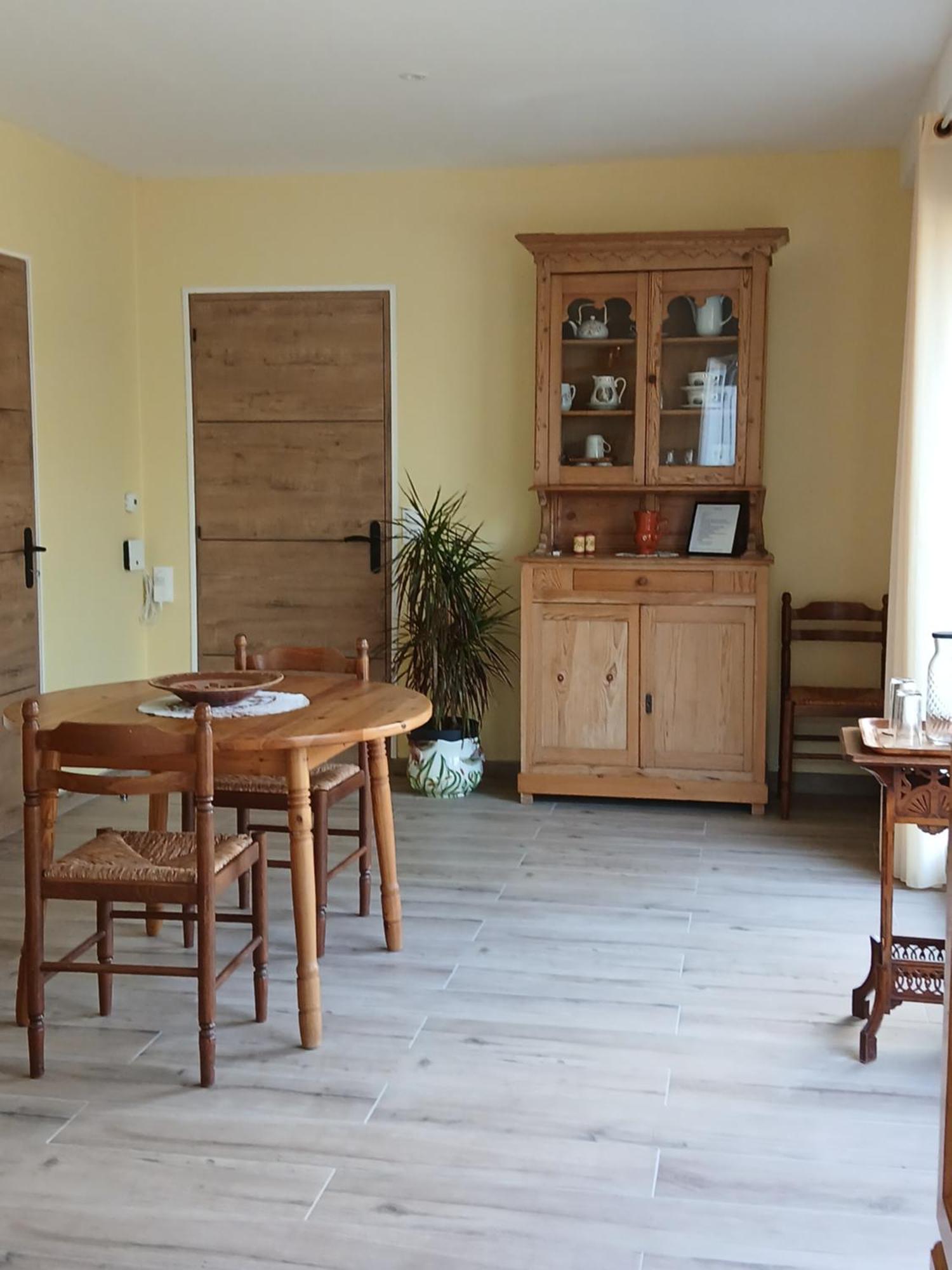 Les Trois Salazes Cambrai Exterior foto